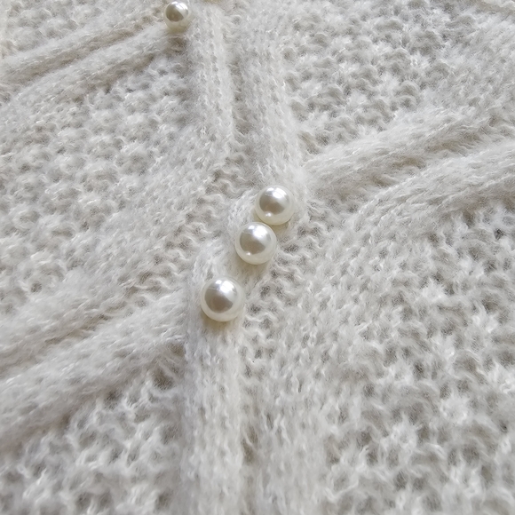 Solid Pearl Cable Knit Crewneck Sweater - Picture 4 of 14